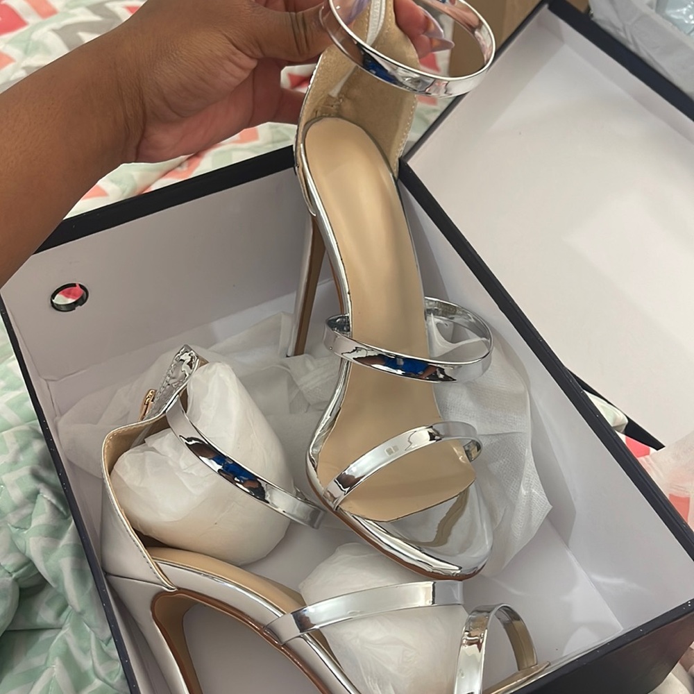 Silver triple strap heel I ordered and was sent the wrong size never worn